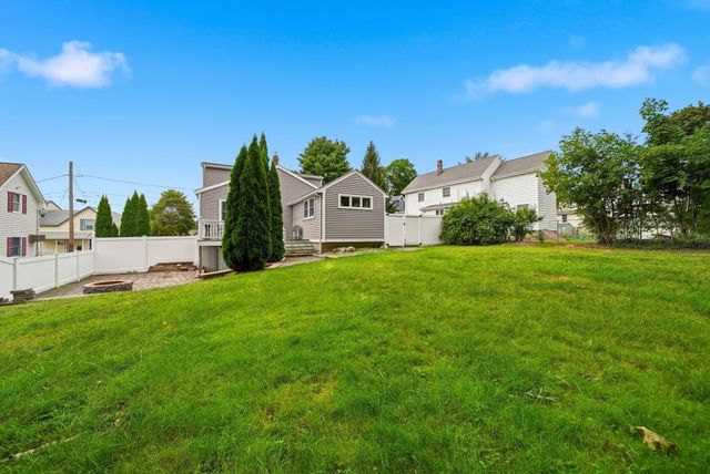 20 Herbert St, Wakefield, MA 01880