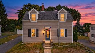 20 Herbert St, Wakefield, MA 01880