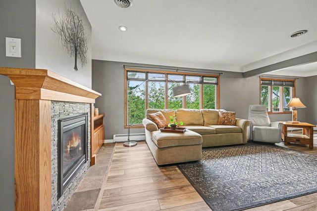 12466 Jason Avenue, Hastings, MN 55033