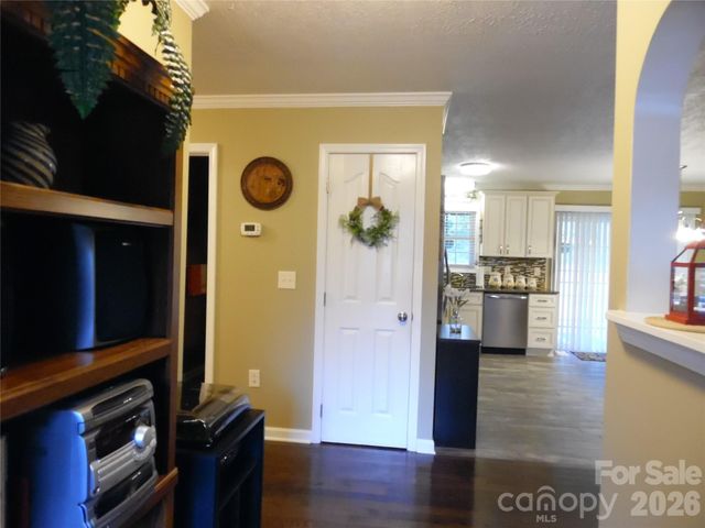 216 W 7th Street, Newton, NC 28658