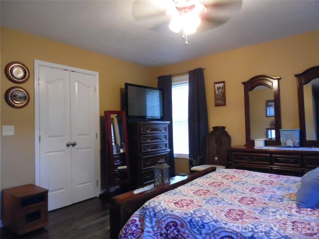 216 W 7th Street, Newton, NC 28658