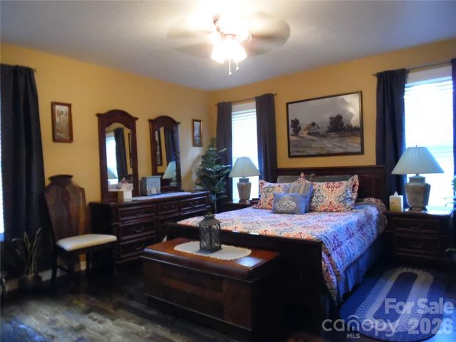 216 W 7th Street, Newton, NC 28658