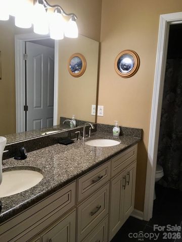 216 W 7th Street, Newton, NC 28658