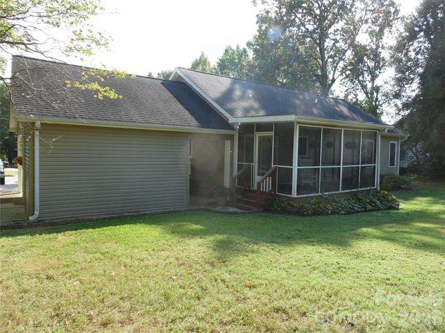 216 W 7th Street, Newton, NC 28658