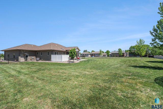 7812 Tuscan Club Cir Circle, Sioux Falls, SD 57108