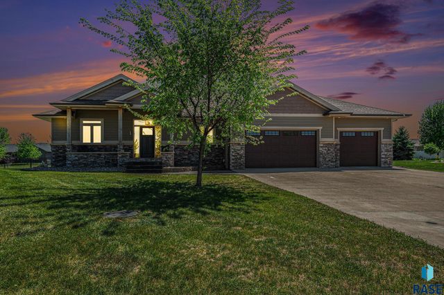 7812 Tuscan Club Cir Circle, Sioux Falls, SD 57108