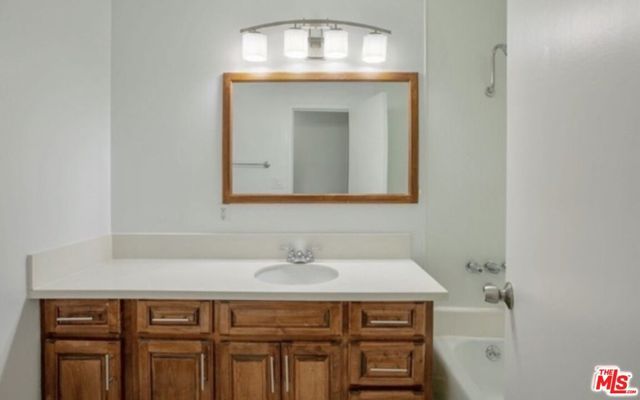 855 Victor Avenue 210, Inglewood, CA 90302