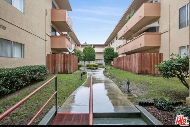 855 Victor Avenue 210, Inglewood, CA 90302