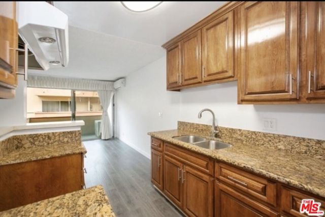 855 Victor Avenue 210, Inglewood, CA 90302