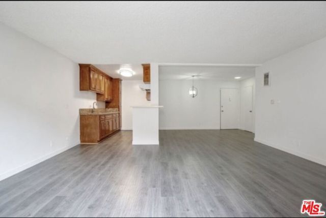 855 Victor Avenue 210, Inglewood, CA 90302