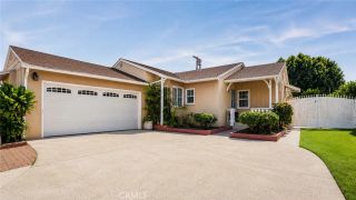 8115 Brimfield, Panorama City, CA 91402