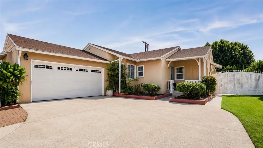 8115 Brimfield, Panorama City, CA 91402