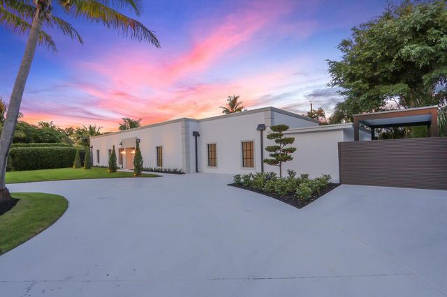 391 W Riverside Drive, Tequesta, FL 33469