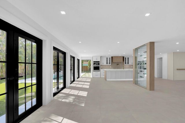391 W Riverside Drive, Tequesta, FL 33469