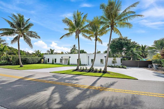 391 W Riverside Drive, Tequesta, FL 33469
