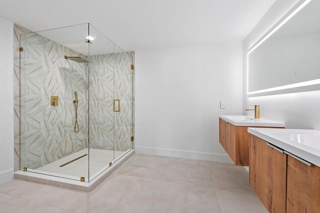 391 W Riverside Drive, Tequesta, FL 33469