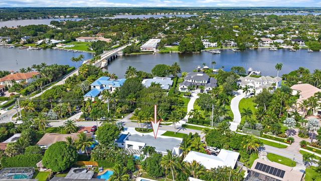 391 W Riverside Drive, Tequesta, FL 33469