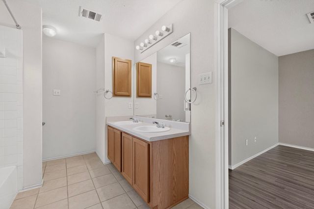 13528 Briarcreek LOOP, Manor, TX 78653