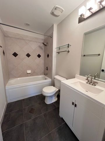 40 E Northwest Highway 202, Mount Prospect, IL 60056