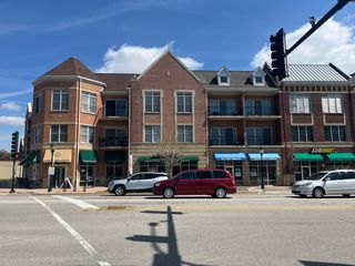 40 E Northwest Highway 202, Mount Prospect, IL 60056