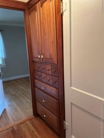 4173 Williams Street, Dearborn Heights, MI 48125