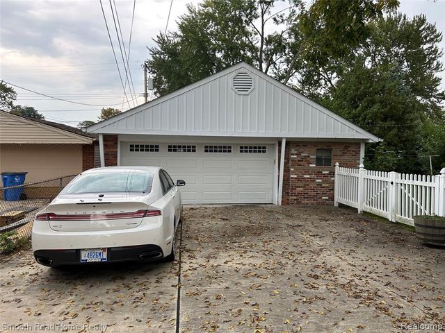4173 Williams Street, Dearborn Heights, MI 48125