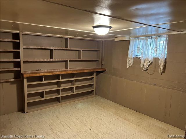4173 Williams Street, Dearborn Heights, MI 48125