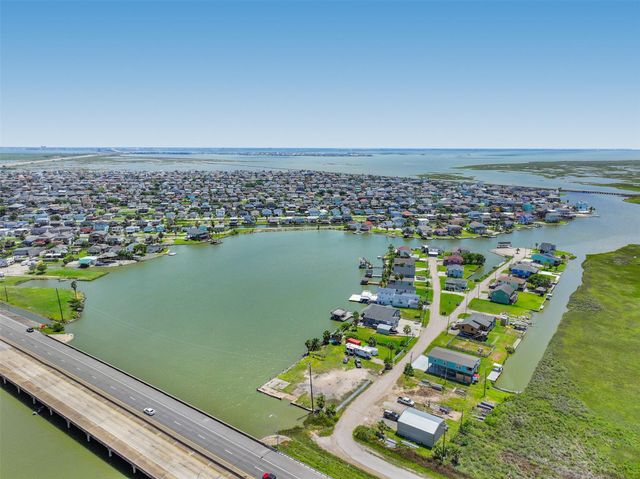 7203 La France, Hitchcock, TX 77563
