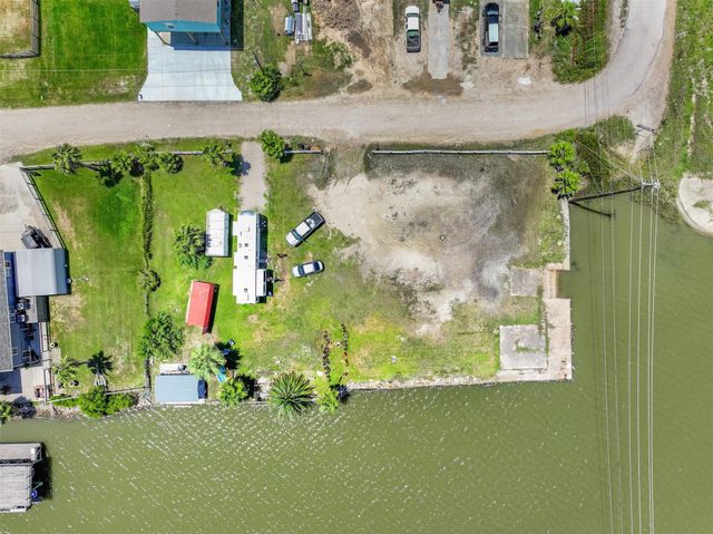 7203 La France, Hitchcock, TX 77563