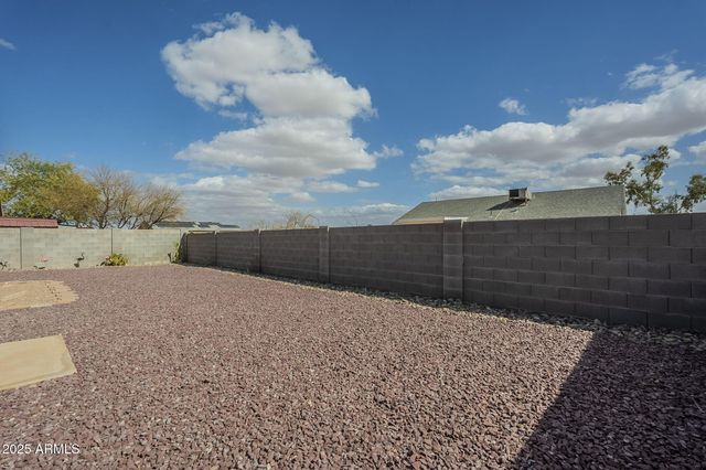 14815 S PADRES Road, Arizona City, AZ 85123
