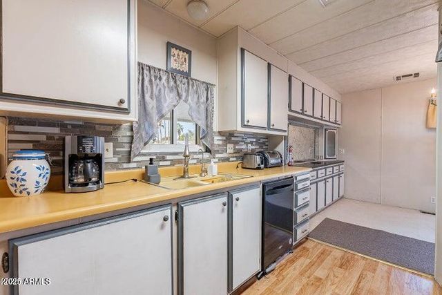 201 S GREENFIELD Road 142, Mesa, AZ 85206