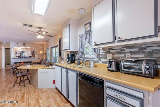 201 S GREENFIELD Road 142, Mesa, AZ 85206