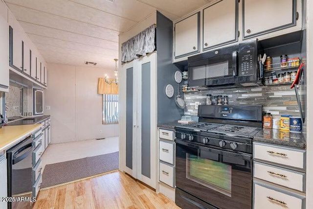 201 S GREENFIELD Road 142, Mesa, AZ 85206