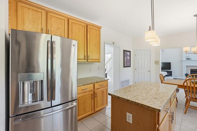 2585 Hingham Lane, Centerville, OH 45459