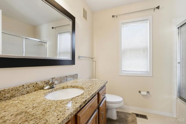 2585 Hingham Lane, Centerville, OH 45459