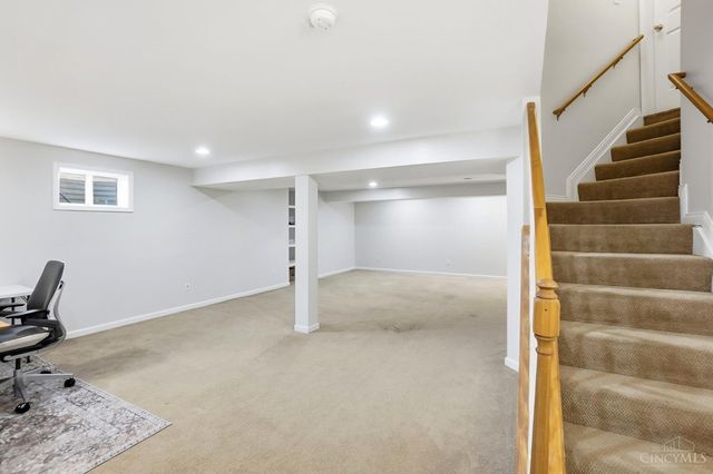 2585 Hingham Lane, Centerville, OH 45459