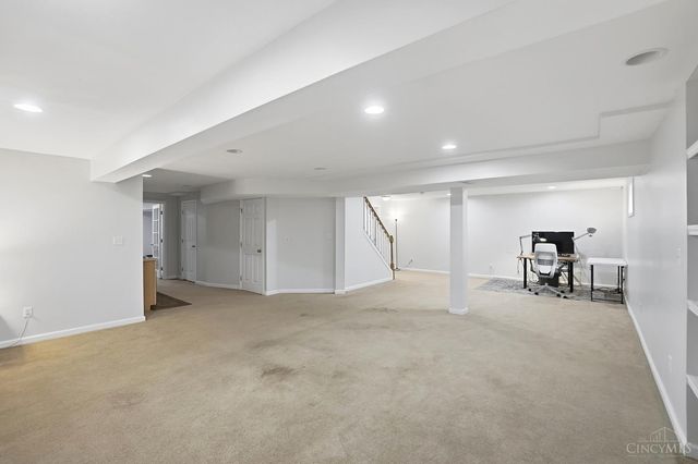 2585 Hingham Lane, Centerville, OH 45459