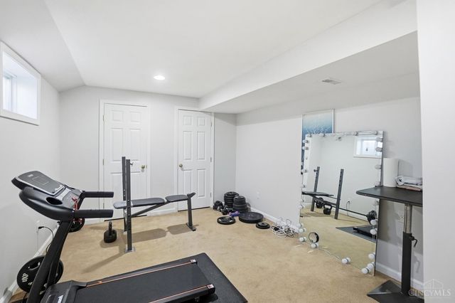 2585 Hingham Lane, Centerville, OH 45459