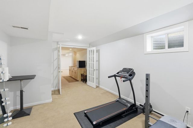 2585 Hingham Lane, Centerville, OH 45459