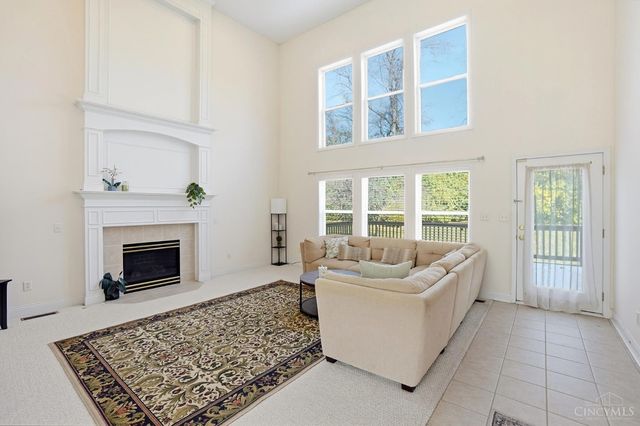 2585 Hingham Lane, Centerville, OH 45459