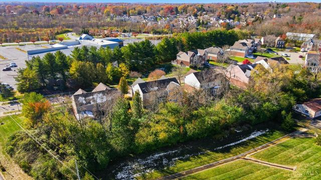 2585 Hingham Lane, Centerville, OH 45459