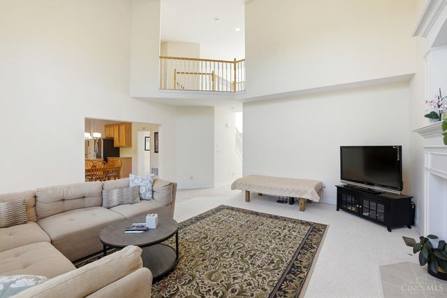 2585 Hingham Lane, Centerville, OH 45459