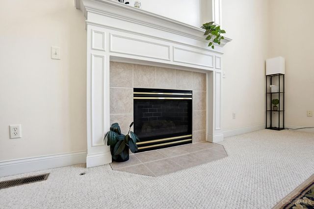 2585 Hingham Lane, Centerville, OH 45459