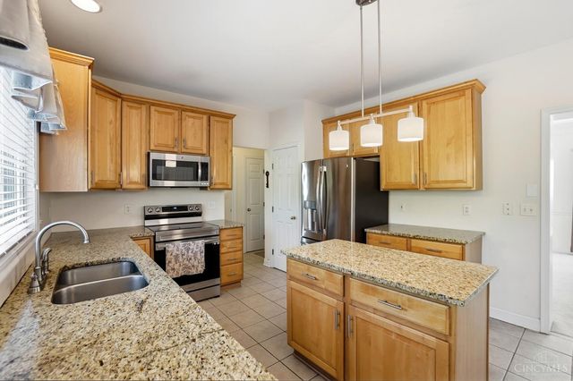 2585 Hingham Lane, Centerville, OH 45459