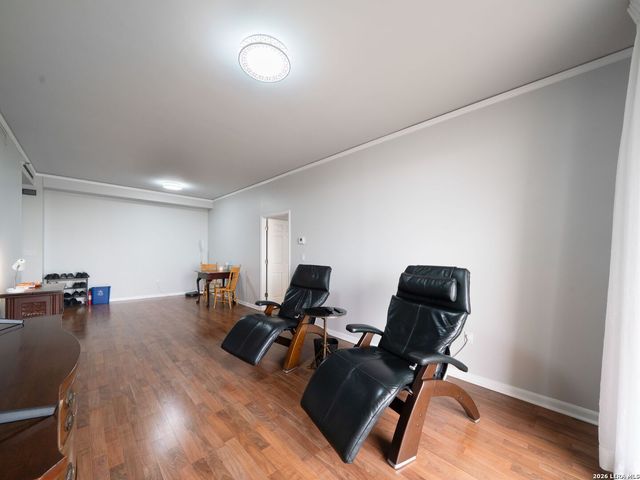 1 Towers Park Ln Apt 1208, San Antonio, TX 78209