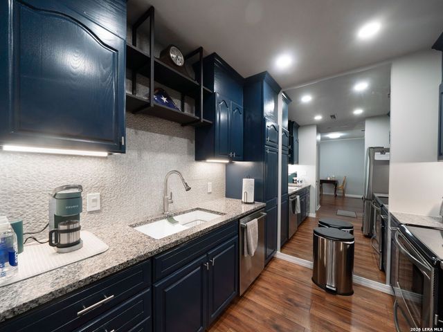 1 Towers Park Ln Apt 1208, San Antonio, TX 78209