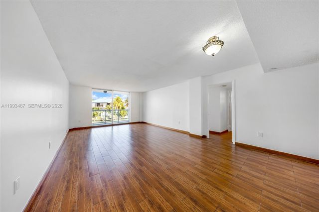 2841 NE 163rd Street 215, North Miami Beach, FL 33160