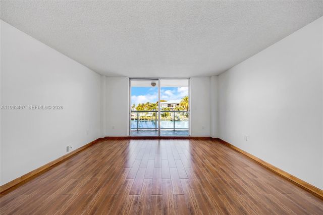 2841 NE 163rd Street 215, North Miami Beach, FL 33160