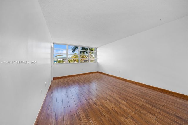 2841 NE 163rd Street 215, North Miami Beach, FL 33160