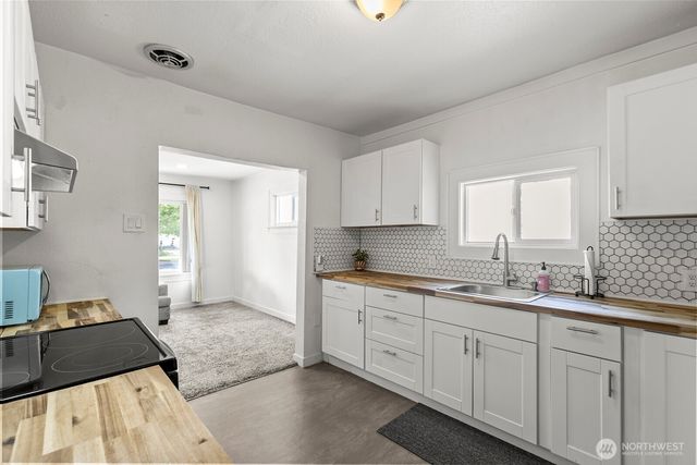 306 26th Avenue, Longview, WA 98632